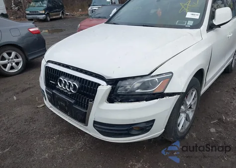 2010 Audi Q5 3.2 Premium z USA, uszkodzony, nr VIN WA1LKAFP8AA032170